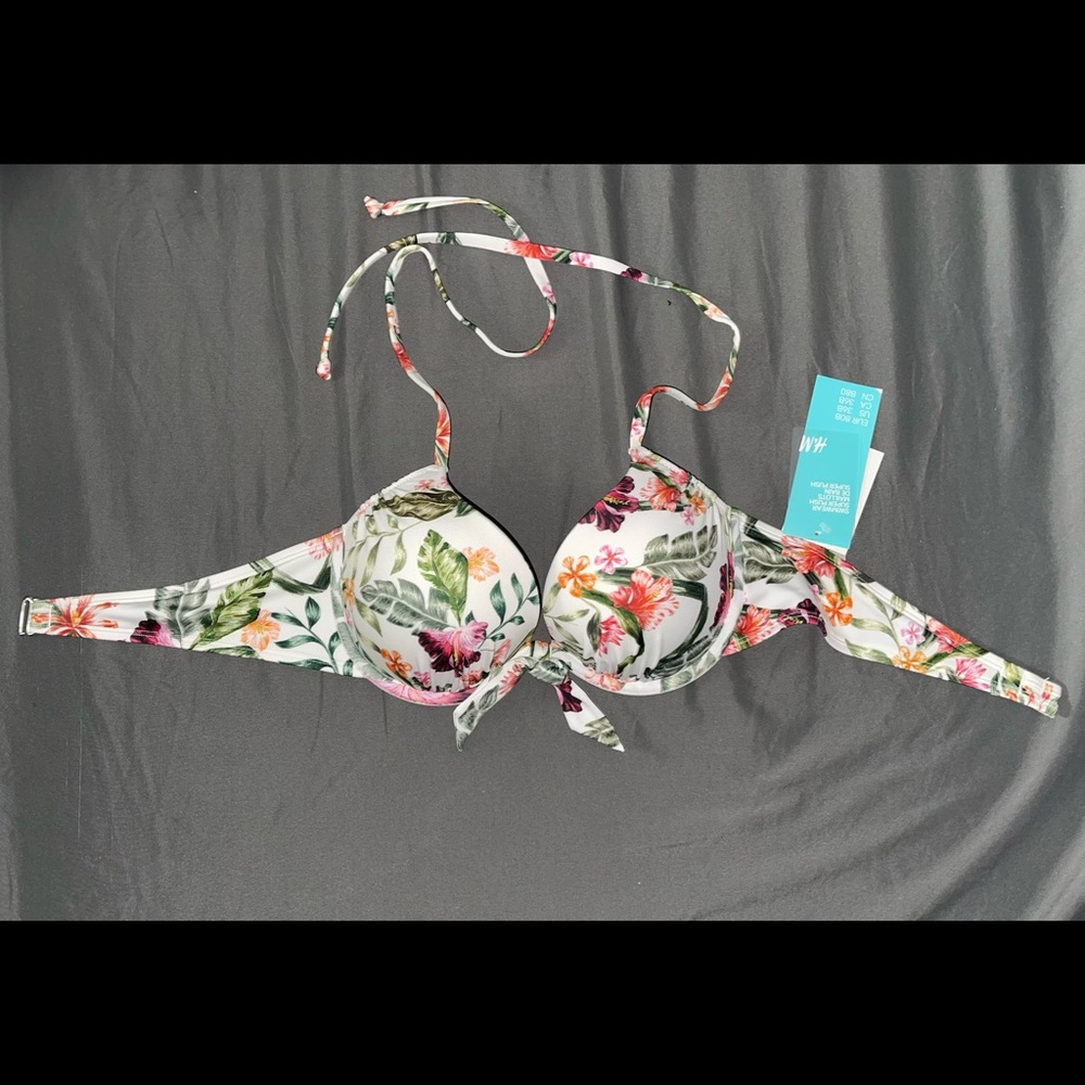 Bathing suit top, NWT